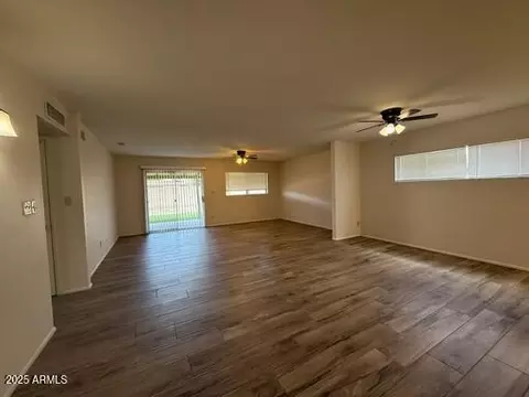Living - 3150 E Corrine Dr, Phoenix, AZ 85032 photo 1 of 2