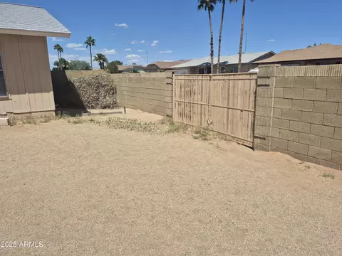 Exterior - 5139 E Tano St, Phoenix, AZ 85044 photo 5 of 6