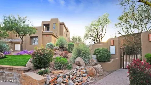 14850 E Grandview Dr #204, Fountain Hills, AZ 85268