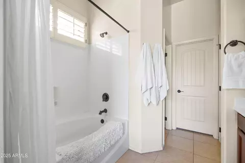 Bath - 8804 E Ivy St, Mesa, AZ 85207 photo 1 of 3