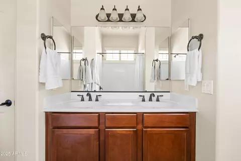 Bath - 8804 E Ivy St, Mesa, AZ 85207 photo 2 of 3