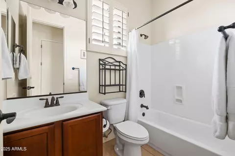 Bath - 8804 E Ivy St, Mesa, AZ 85207 photo 3 of 3