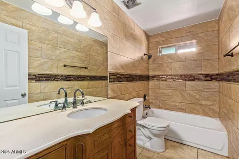 Bath - 1316 N Spring Cir, Mesa, AZ 85203 photo 3 of 3