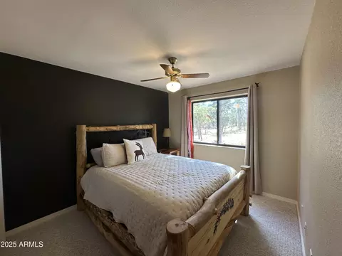 Bedroom - 3947 Apache Dr, Happy Jack, AZ 86024 photo 4 of 6