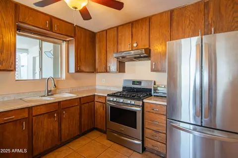 2534 N Mitchell St, Phoenix, AZ 85006 photo 10