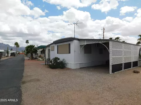925 N Plaza Dr #26, Apache Junction, AZ 85120