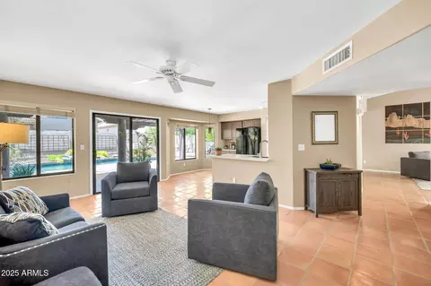 3854 E Cathedral Rock Dr, Phoenix, AZ 85044 photo 7