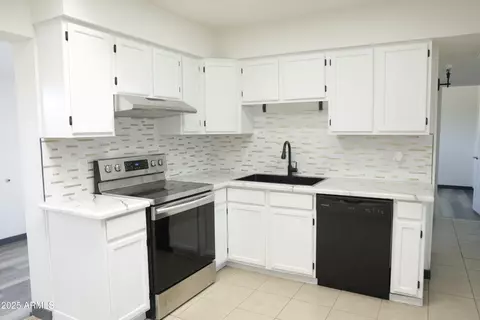 2902 W Bloomfield Rd, Phoenix, AZ 85029 photo 9