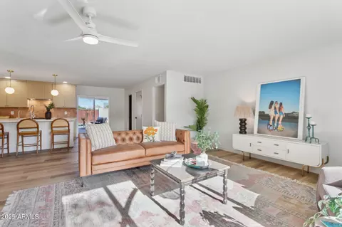 6111 N 8th St, Phoenix, AZ 85014 photo 9