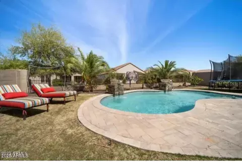 Exterior - 514 E Pearce Rd, Phoenix, AZ 85042 photo 3 of 8