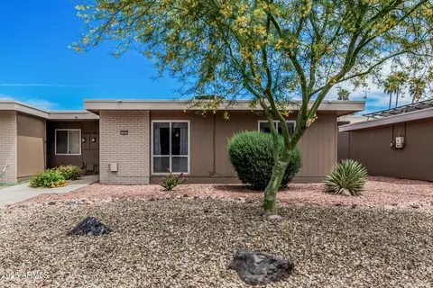 13821 N Thunderbird Blvd, Sun City, AZ 85351