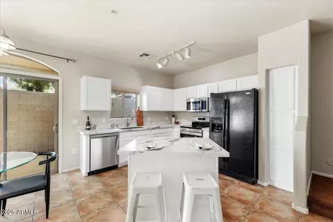 Kitchen - 2402 E 5th St #1741, Tempe, AZ 85281 photo 3 of 3