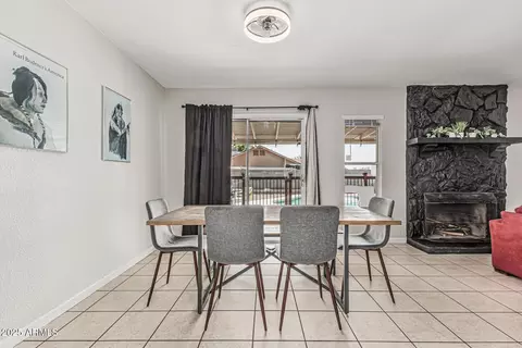 Dining - 3047 W Sandra Ter, Phoenix, AZ 85053 photo 1 of 1