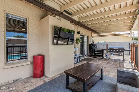 Exterior - 3047 W Sandra Ter, Phoenix, AZ 85053 photo 5 of 6