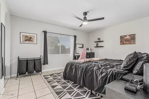 Bedroom - 3047 W Sandra Ter, Phoenix, AZ 85053 photo 1 of 7