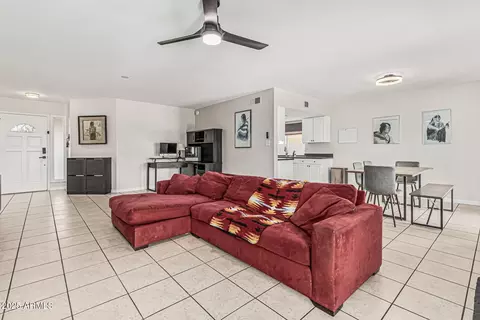 Living - 3047 W Sandra Ter, Phoenix, AZ 85053 photo 1 of 2