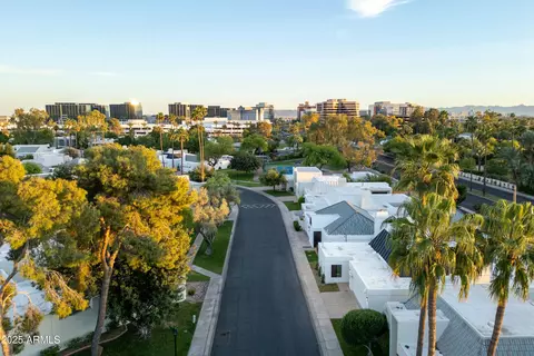 View/Area - 5318 N 24th Pl, Phoenix, AZ 85016 photo 1 of 2