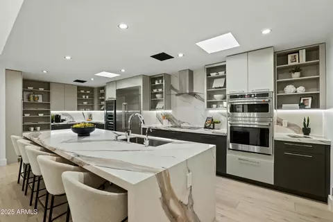 Kitchen - 5318 N 24th Pl, Phoenix, AZ 85016 photo 3 of 4