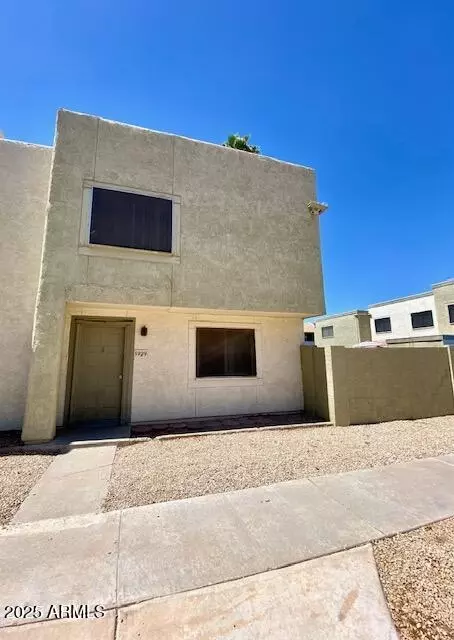 5929 N 48th Ave, Glendale, AZ 85301