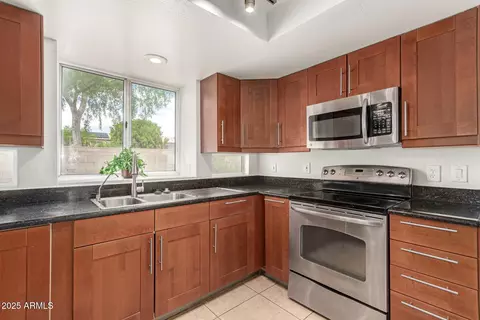 Kitchen - 826 W Devon Dr, Gilbert, AZ 85233 photo 3 of 3