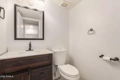 Bath - 826 W Devon Dr, Gilbert, AZ 85233 photo 1 of 3