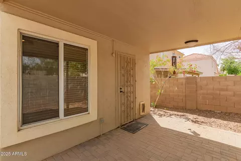 Exterior - 826 W Devon Dr, Gilbert, AZ 85233 photo 4 of 9