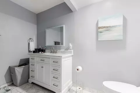 Bath - 10472 W Devonshire Ave, Phoenix, AZ 85037 photo 1 of 3