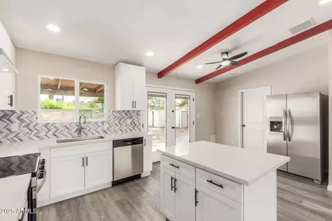 Kitchen - 655 E Hondo Ave, Apache Junction, AZ 85119 photo 3 of 3