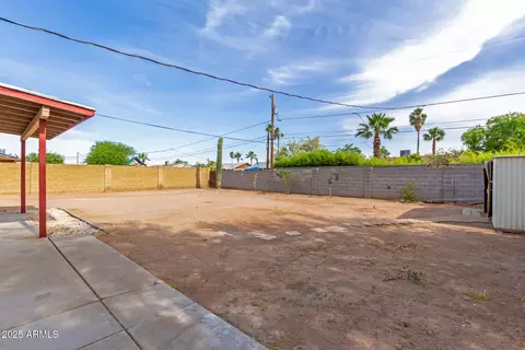 Exterior - 655 E Hondo Ave, Apache Junction, AZ 85119 photo 3 of 7