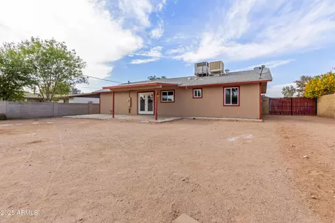 Exterior - 655 E Hondo Ave, Apache Junction, AZ 85119 photo 5 of 7