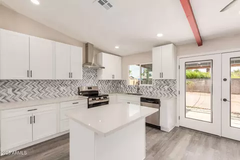 Kitchen - 655 E Hondo Ave, Apache Junction, AZ 85119 photo 1 of 3