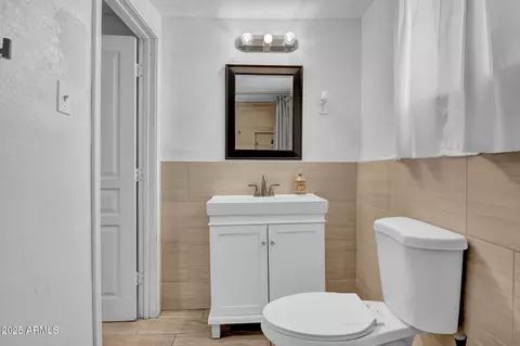 Bath - 1815 E Illini St, Phoenix, AZ 85040 photo 2 of 2