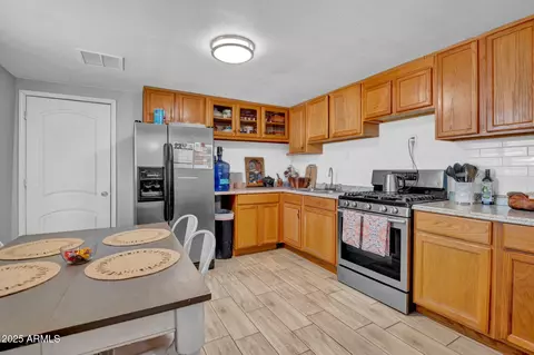 Kitchen - 1815 E Illini St, Phoenix, AZ 85040 photo 1 of 4