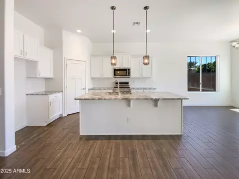 Kitchen - 10531 E Nopal Ave, Mesa, AZ 85209 photo 2 of 2