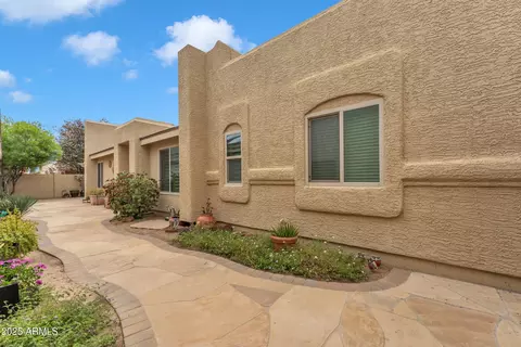 4545 E Wescott Dr, Phoenix, AZ 85050 photo 5