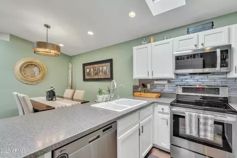 4545 E Wescott Dr, Phoenix, AZ 85050 photo 13