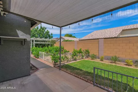 3284 E Sandy Way, Gilbert, AZ 85297 photo 2