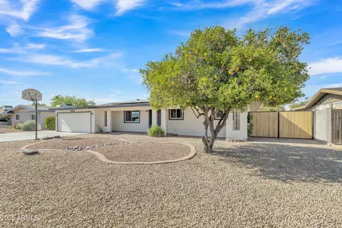 2424 E Fairfield St, Mesa, AZ 85213