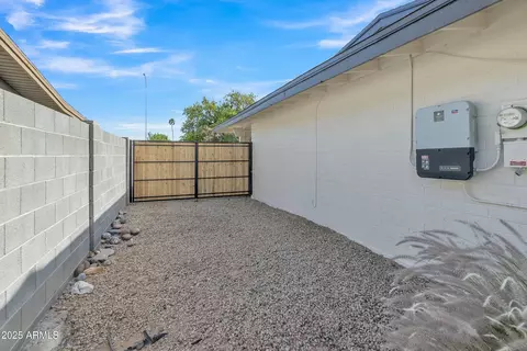 Exterior - 2424 E Fairfield St, Mesa, AZ 85213 photo 7 of 7