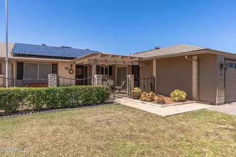 10449 W Tropicana Cir, Sun City, AZ 85351
