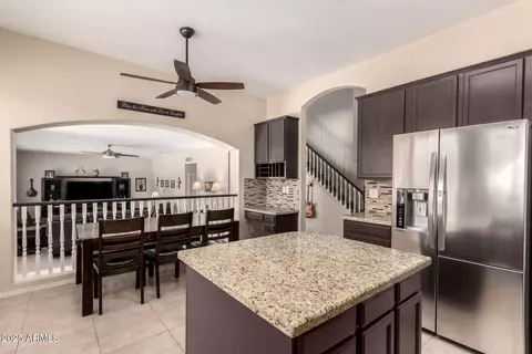 4834 E Robin Ln, Phoenix, AZ 85054 photo 17