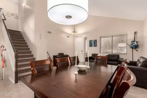 4834 E Robin Ln, Phoenix, AZ 85054 photo 9