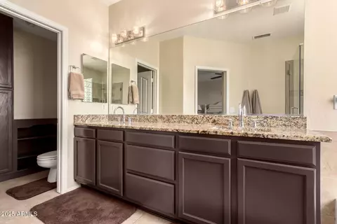 4834 E Robin Ln, Phoenix, AZ 85054 photo 25