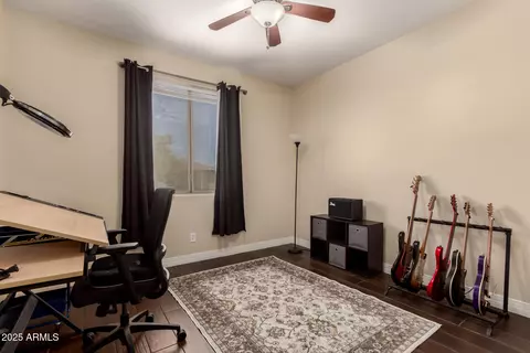 4834 E Robin Ln, Phoenix, AZ 85054 photo 32