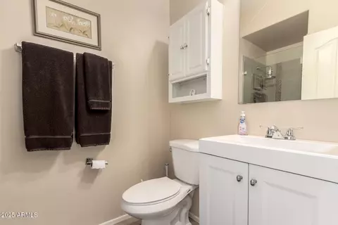 4834 E Robin Ln, Phoenix, AZ 85054 photo 21