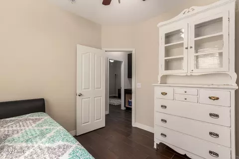 4834 E Robin Ln, Phoenix, AZ 85054 photo 29