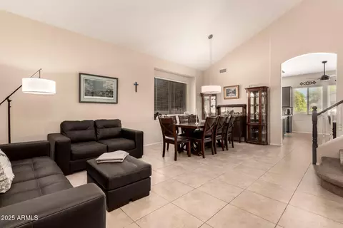 4834 E Robin Ln, Phoenix, AZ 85054 photo 5