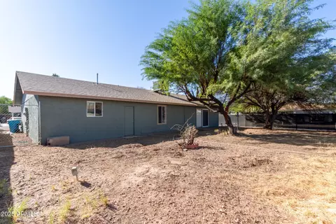 Exterior - 8640 W Mitchell Dr, Phoenix, AZ 85037 photo 5 of 6