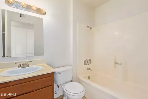 Bath - 8640 W Mitchell Dr, Phoenix, AZ 85037 photo 4 of 4
