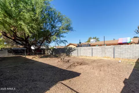 Exterior - 8640 W Mitchell Dr, Phoenix, AZ 85037 photo 6 of 6